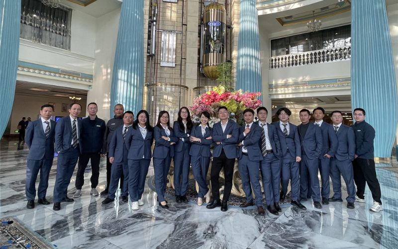 لماذا تختارنا